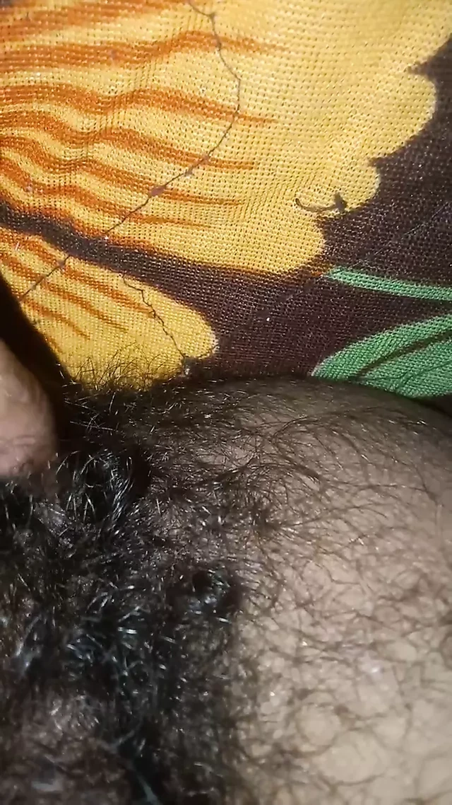 BIG BOOTY LATINA DARLING RIDING A FINE PECKER AT HOME