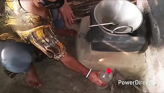 Stiefmutter mit erstem kochen zu hause