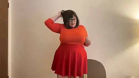 Velma adalah pelacur bagi tetangganya