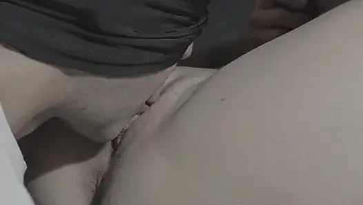 Tutkuyla amcık yalamak almayı sevdiğim bir sanattır