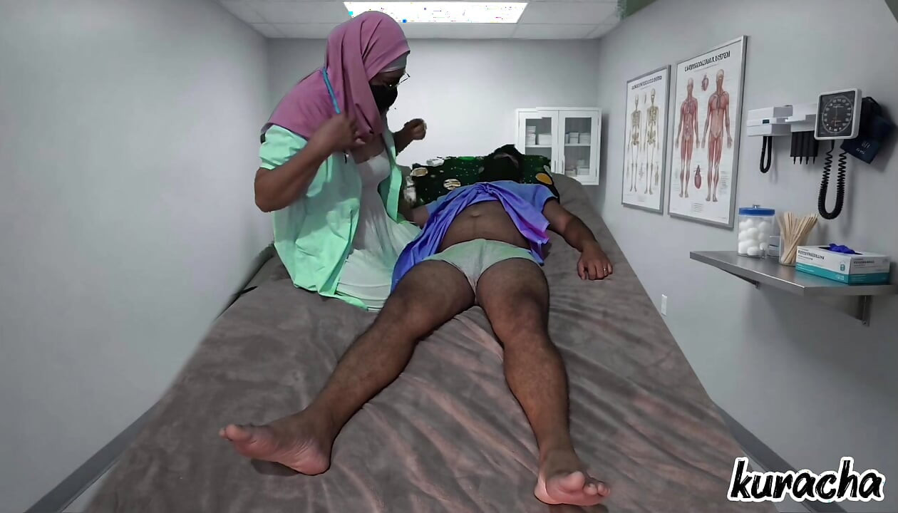Lady Doctor fake checkup to get fuck from Patient