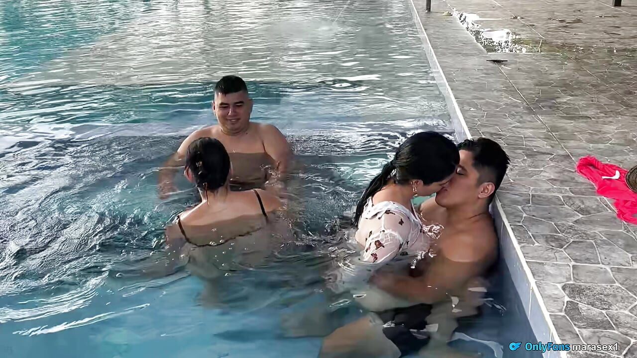 festa de sexo, troca de esposa na piscina