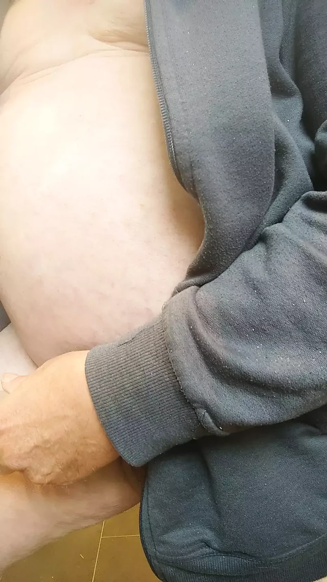 My vacuum cleaner sucks my cock good!