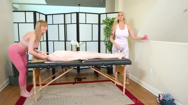 All Girl Massage - Julia Ann and Dana Dearmond Fight Over Lexi Lore’s Pussy in Hot Lesbian Threesome