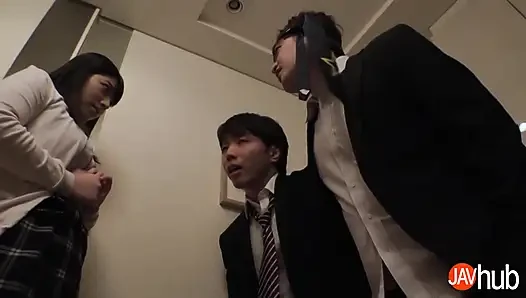 Ai uehara menggoda mantan pacarnya sendiri dan ngentot kontol besarnya kayak pelacur