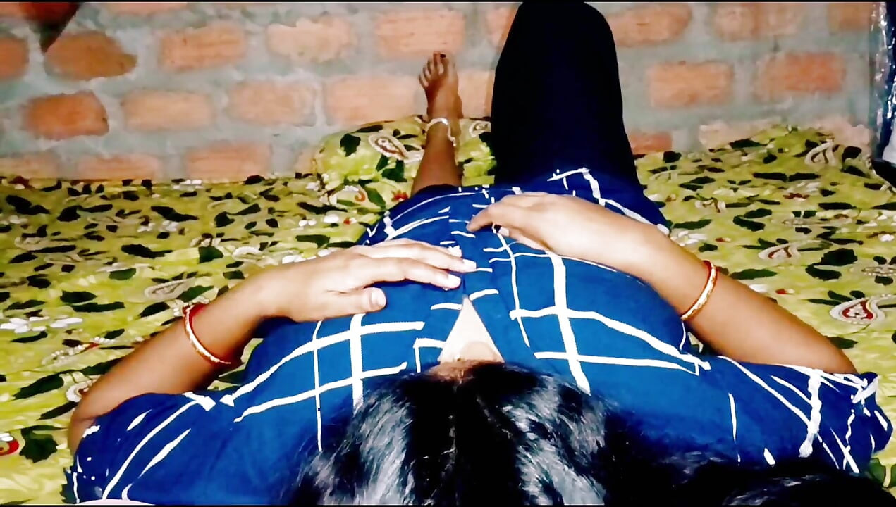 Sexy lokales Video – heiße indische Bhabi