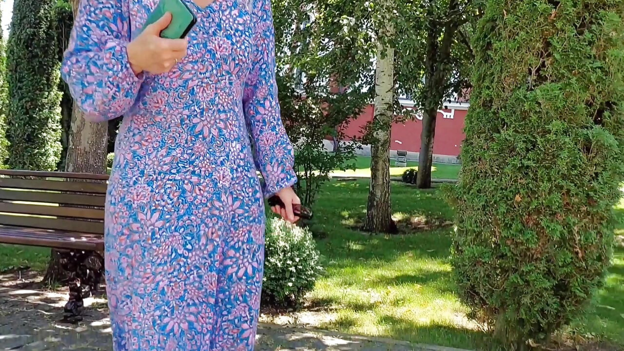 Amateur Blonde Mature Wife Enjoys Sex After Walking
