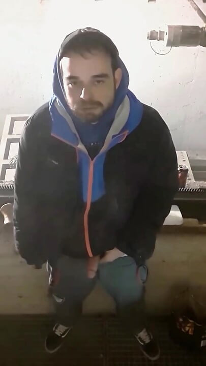 Kompilacija vlastitih videa u kojima svršavam