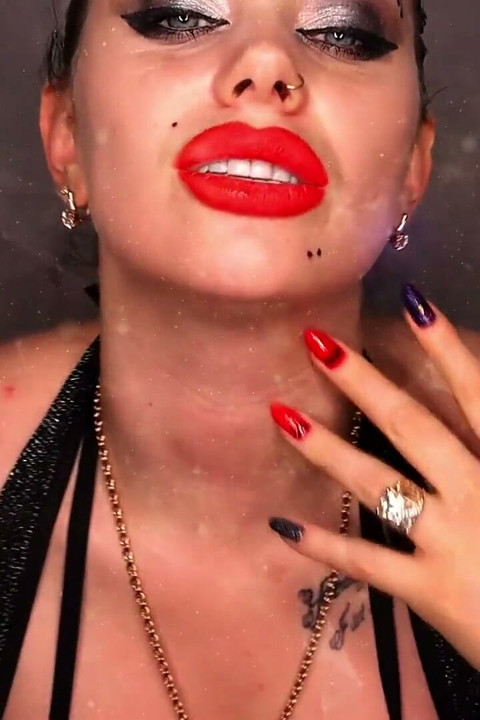 Today I am letting you wank all over my big red lips! JOI mind fuck!