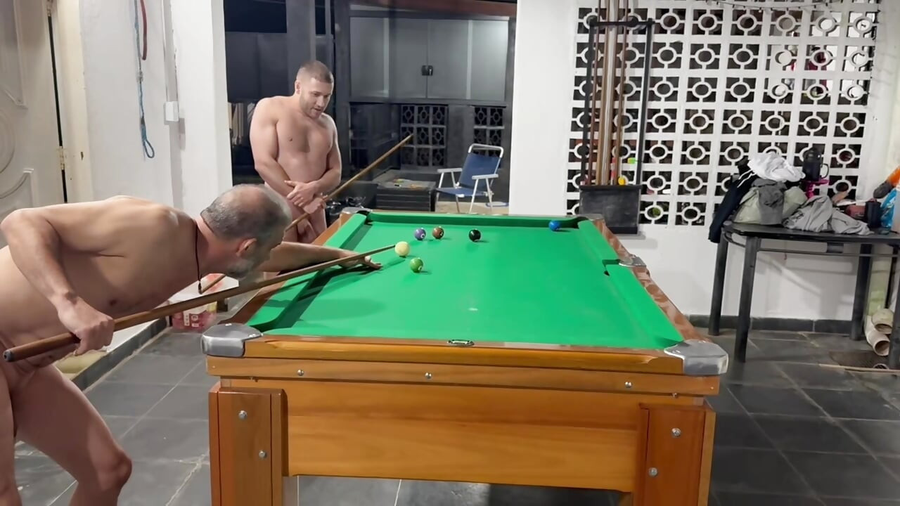 Sr Carmona and Victor Ferraz playing naked billiards