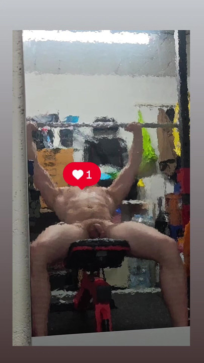 Short video of naked incline bench press