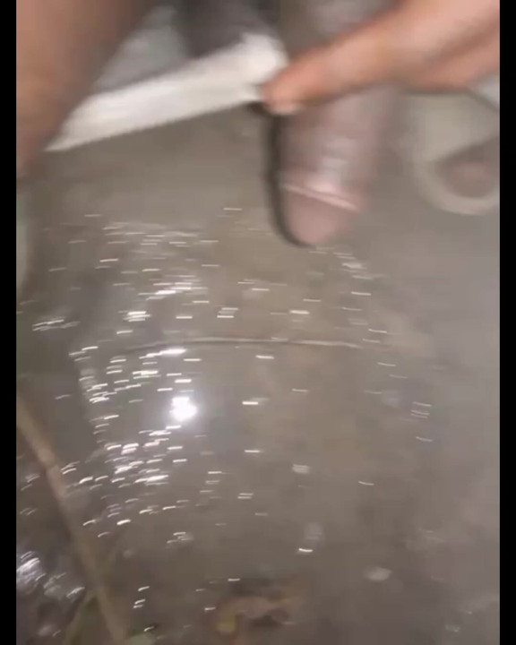 Peeing time.  I made peeing video.