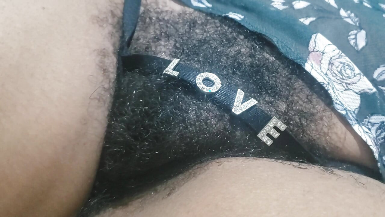 Generational Threesome, Hot MILF and 18 Year Old Pussy Share a Cock in Amateur Sex
