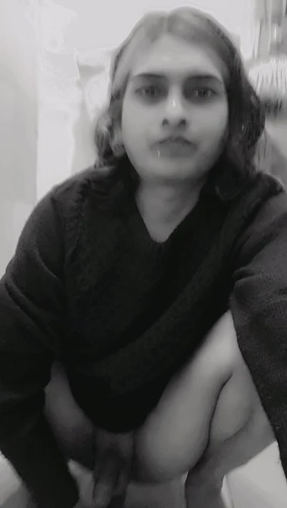 Zoyasazadai alone in a toilet inside