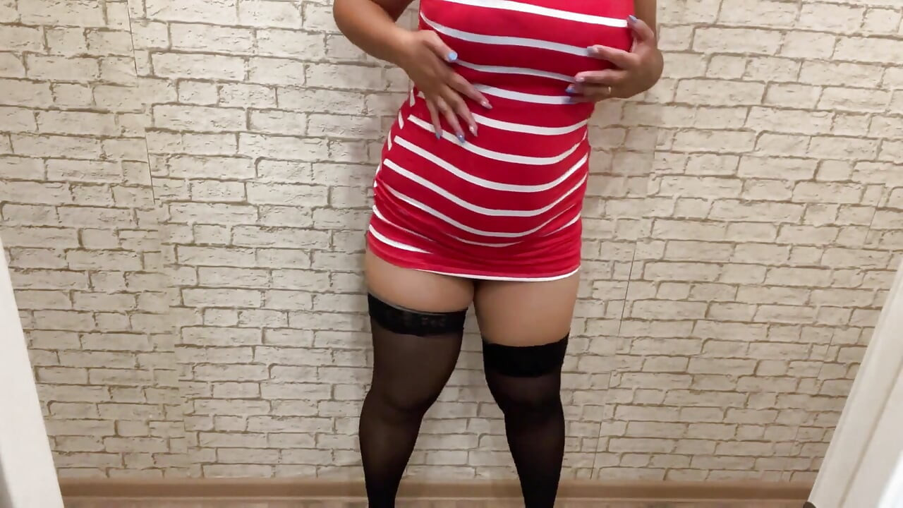 MILF Without Panties in Stockings, Horny While Cleaning