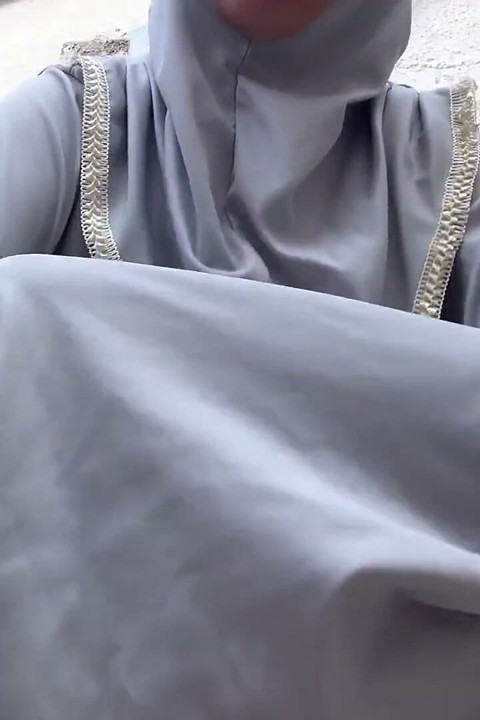 muslim- stepmommy- peeing- on- you- in- hijab
