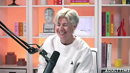 Chanel Camryn si Ratu Yang Bergeliat | Podcast Khusus Orang Dewasa