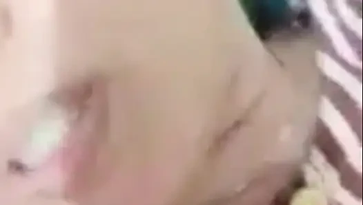 Gadis Asia Pamer Memek Tembam & Toket Besar