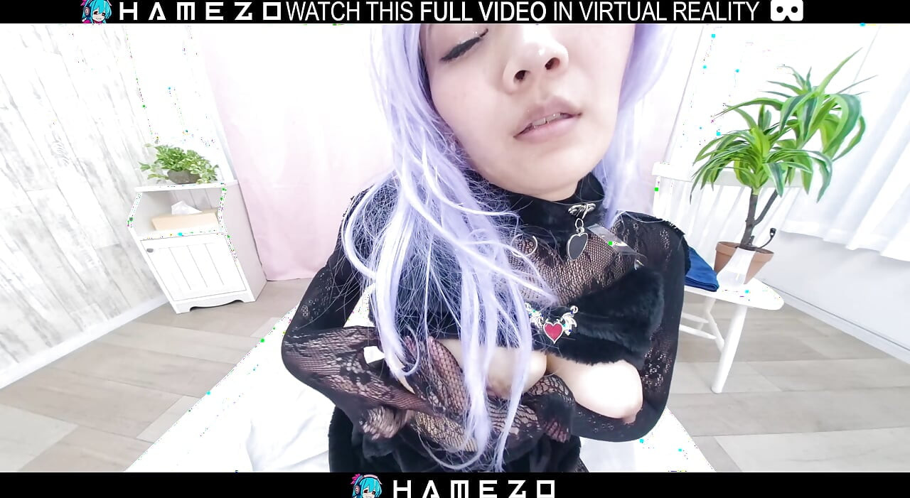 Horny Japanese girl Rena Horikawa plays with a purple dildo,in VR.