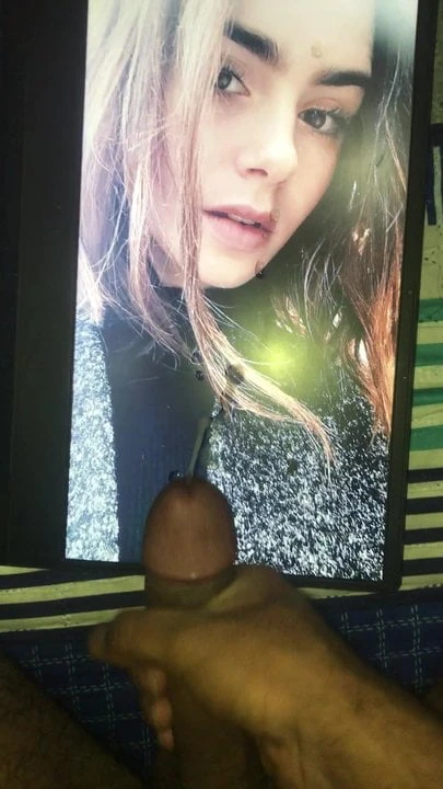 릴리 콜린스
