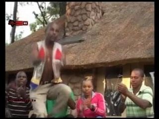 Африканское музыкальное видео с топлесс сисечками