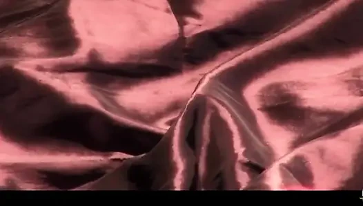 Fall in Love with an Attractive Geisha Her Juicy Ass and Her Heavenly Bed Service