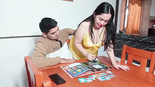 Ibu tiriku bilang kalau dia mau beliin stiker untuk albumku kalau aku masukin kontolku ke dalam memeknya.