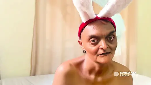 Бабушка-сестренка носила ее рождественского зайчика как наряд, так что я могу трахнуть ее в ее задницу -[Ai-сгенерированное]