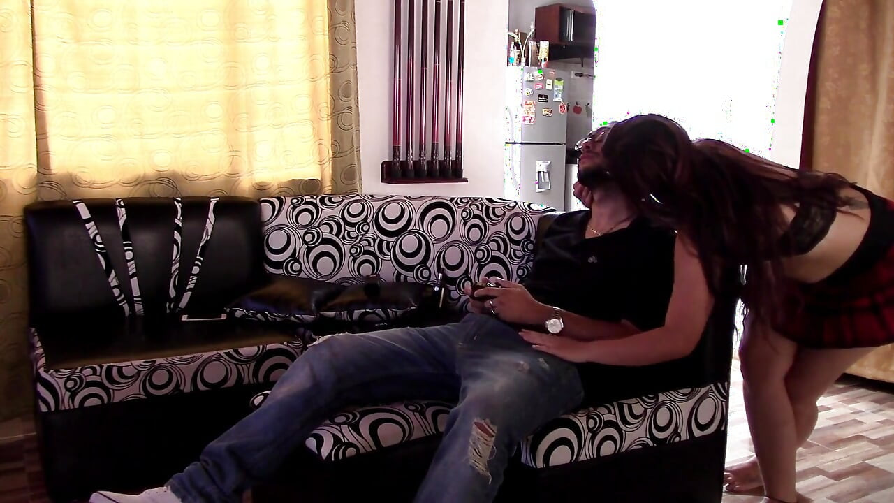 Jazmin sucks me while I play Xbox