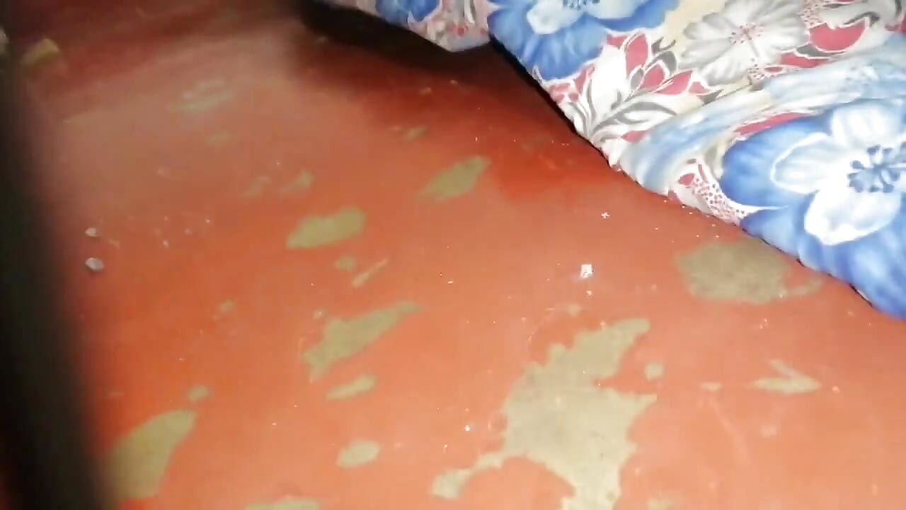 bhaartiy bhaag 5 ghar ki naukraani maastar ke saath chudaee karne ke lie chupke se aaee