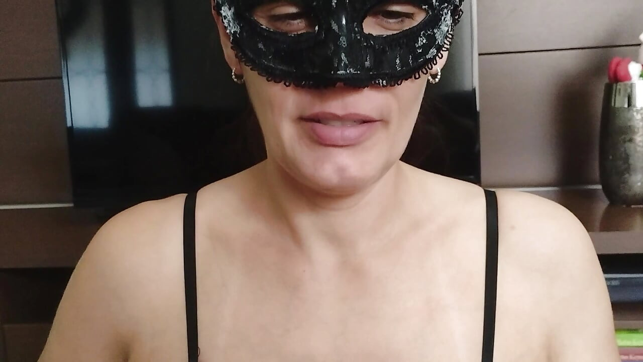 Married woman came home from the gym full of horniness and asked the cuckold to cum in her mouth