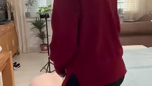 DomLadyMia-SlaveOfM Red welts for the whipped slave Part1