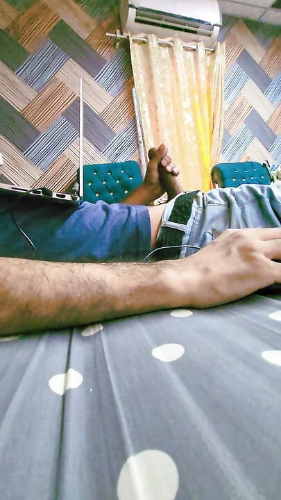 Jerking off Pakistani Boy Masturbate