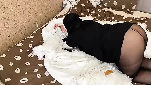 Cum on Arab MILF's Tights