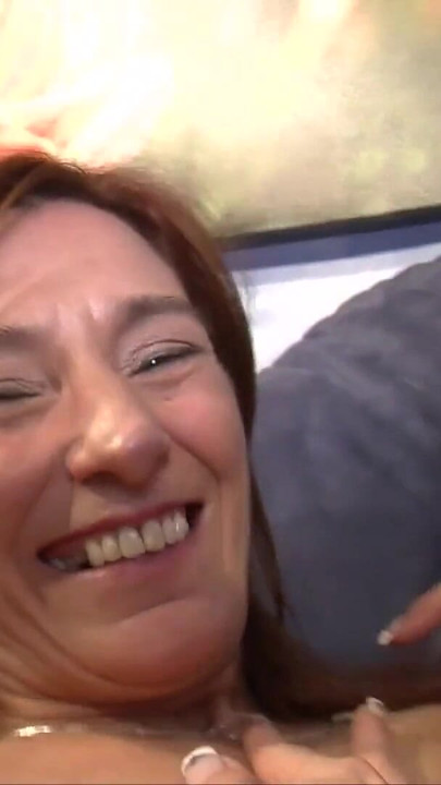 Epic moment from "Cooler Boy teilt seine Freundin mit seiner alten Affaere"