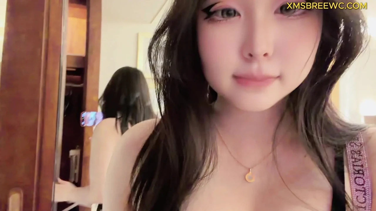 Was preparing a surprise for him but i caught him masturbating ?!