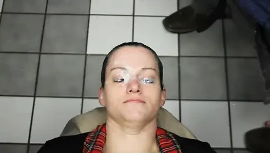 Die laufende Verputzung von Dirty Dees