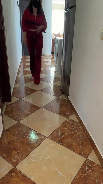 Red Velvet Fart Queen