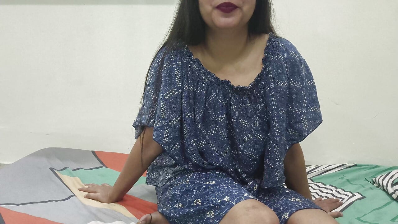 Horny Indian Saara Masturbating Her Self Very Very Hot XXX Video