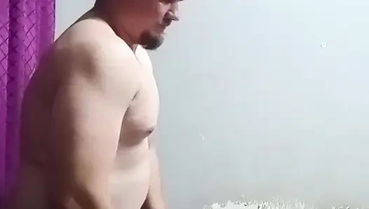 Siswi nakal kulit hitam 18 tahun nyepong kontol sempurna ayah tirinya