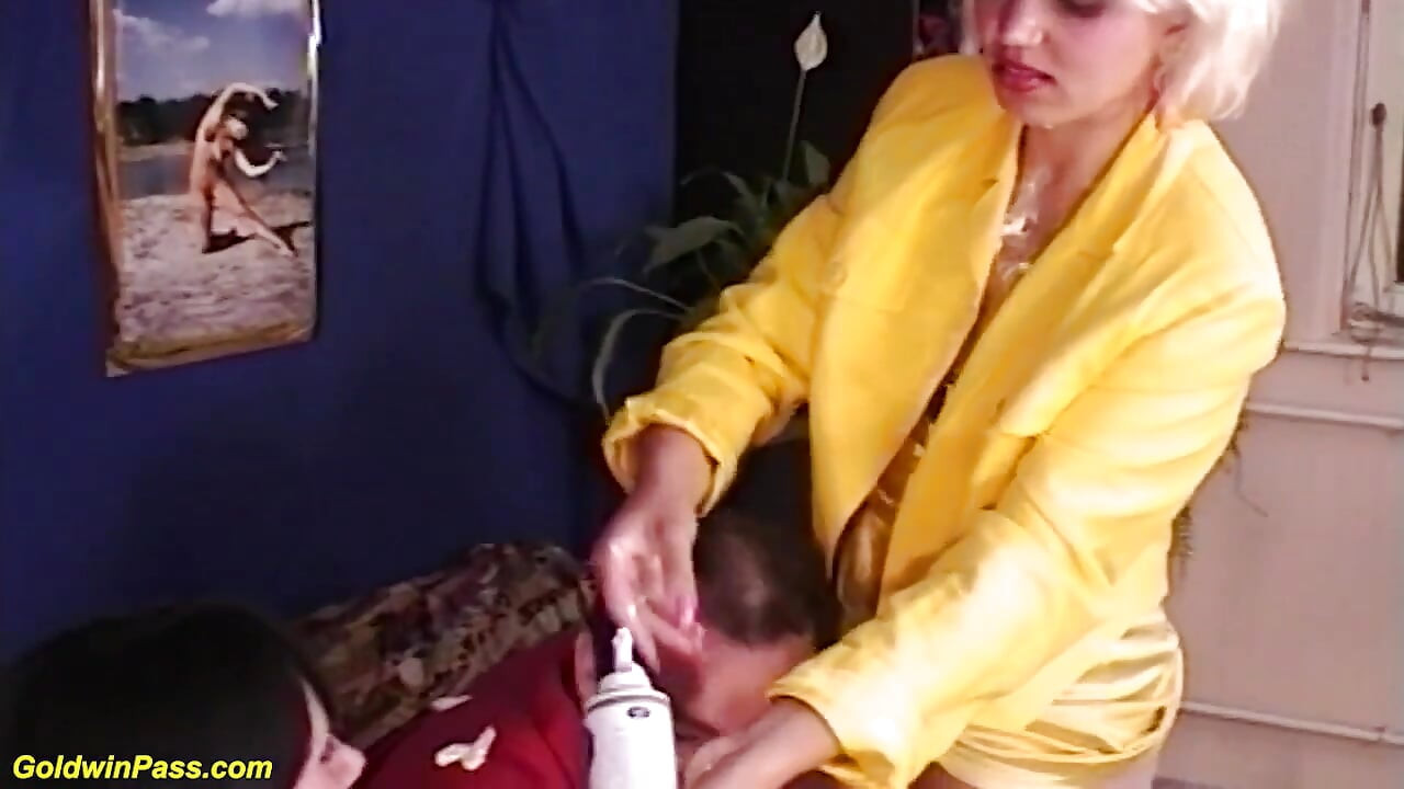 Step family therapy with preggo teen