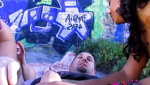 Безумие и разоряет испанские умы!! - Том #03