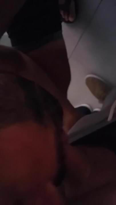 ME SUCKING A MAN WITH CUMING