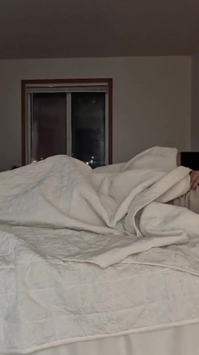 Real Raw Orgasm Before Bed