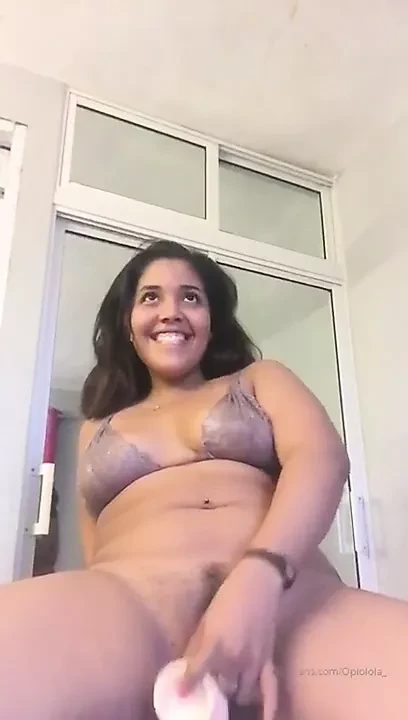 venezolana se masturba enfrente de unos tecnicos