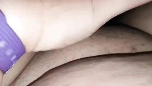 I jerk off my fat pussy and play in front of my brother-in-law's pervert while my husband's cuckold works