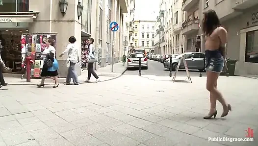 Şehir otobüsünde sikiliyor