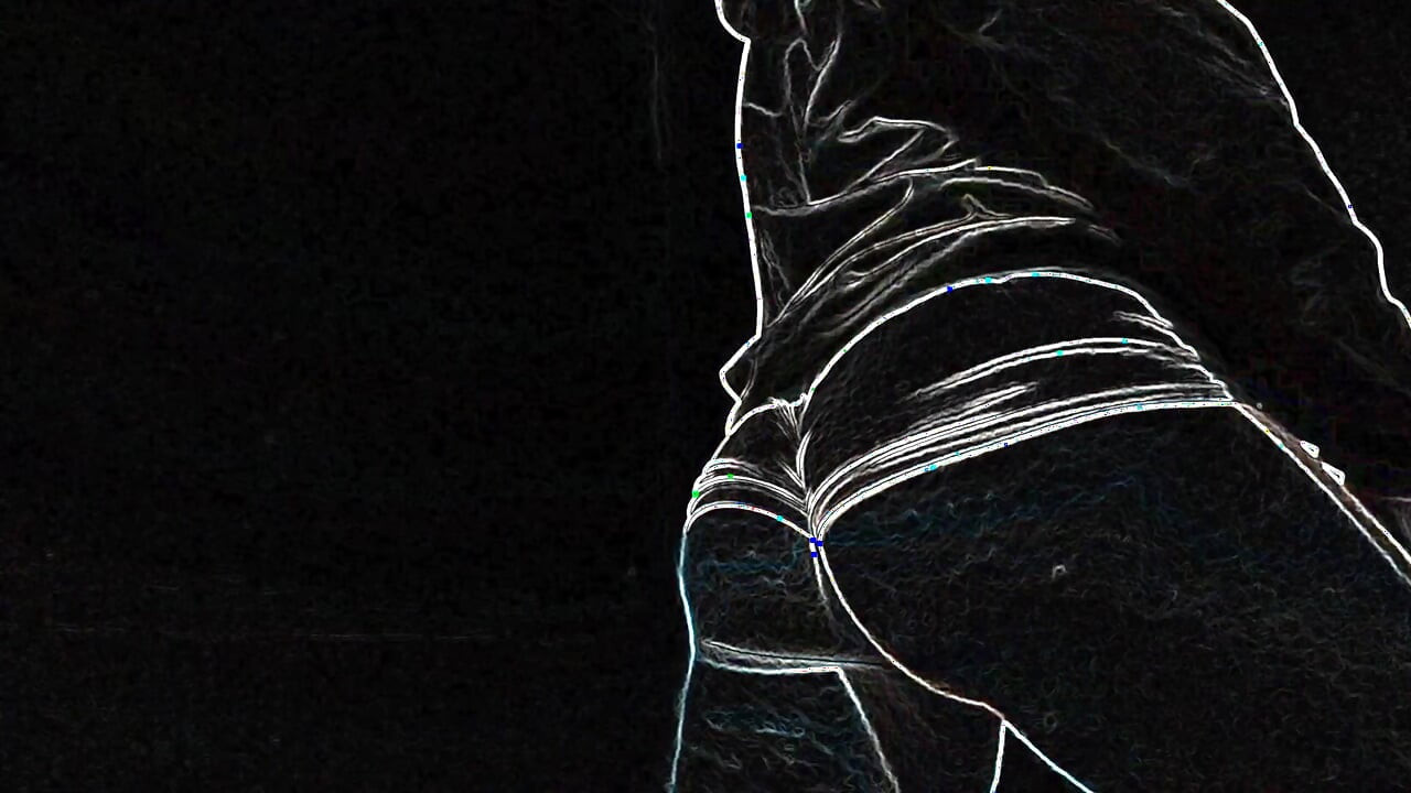 Shaking my big booty with a black filter