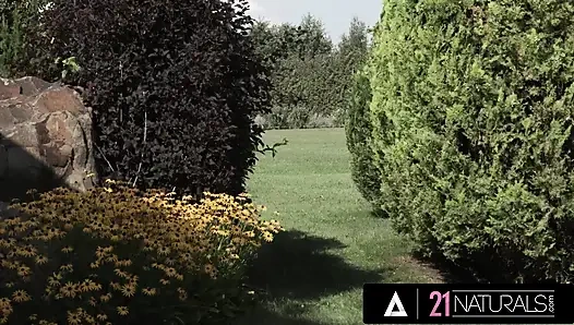 21 NATURALS - heiße rothaarige zusammenstellung