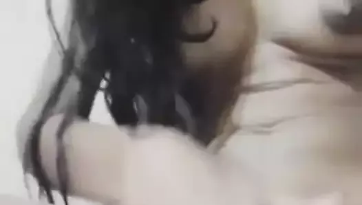 Desi pussy fingering